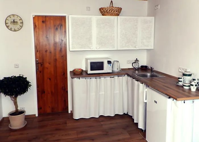 Bed & Breakfast Bor Náchod
